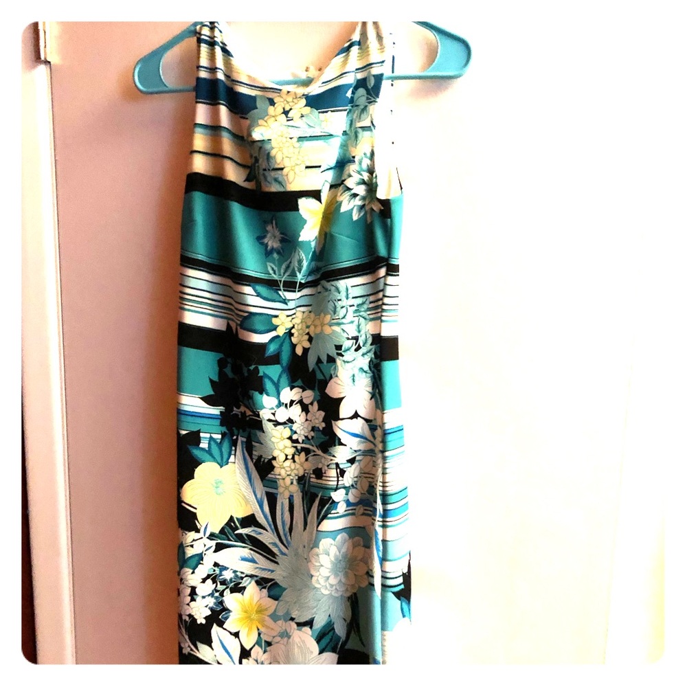 Spring Cache dress - Picture 2 of 5